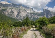 Roadtrip Albanien – mit dem Allrad Camper nach Theth Mit dem Allrad Camper nach Theth