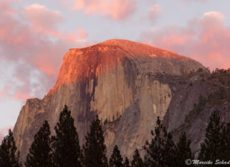 Climbing the Half Dome in Yosemite National Park Besteigung des Half Dome im Yosemite Nationalpark