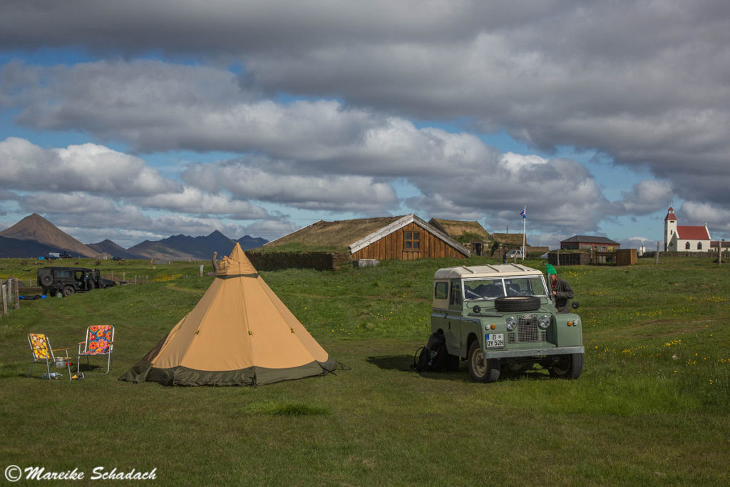 Möðrudalur Camping, Roadtrip mit Land Rover Serie II in Island