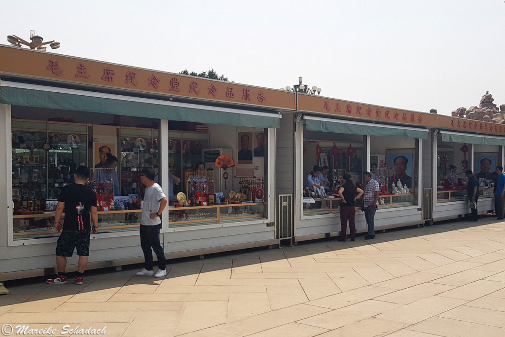 Souvenirstände hinter dem Mao-Mausoleum