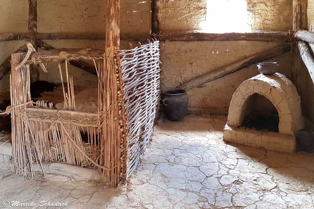 Rekonstruierte prähistorische Hütte Ohridsee