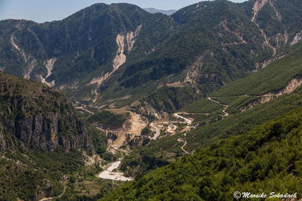 Die wunderschöne Berglandschaft war ein Highlight unseres Roadtrips in Albanien