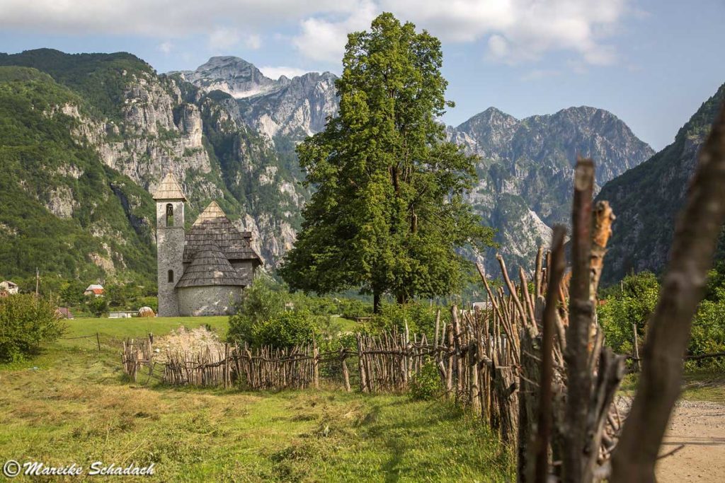 Theth in den Albanischen Alpen