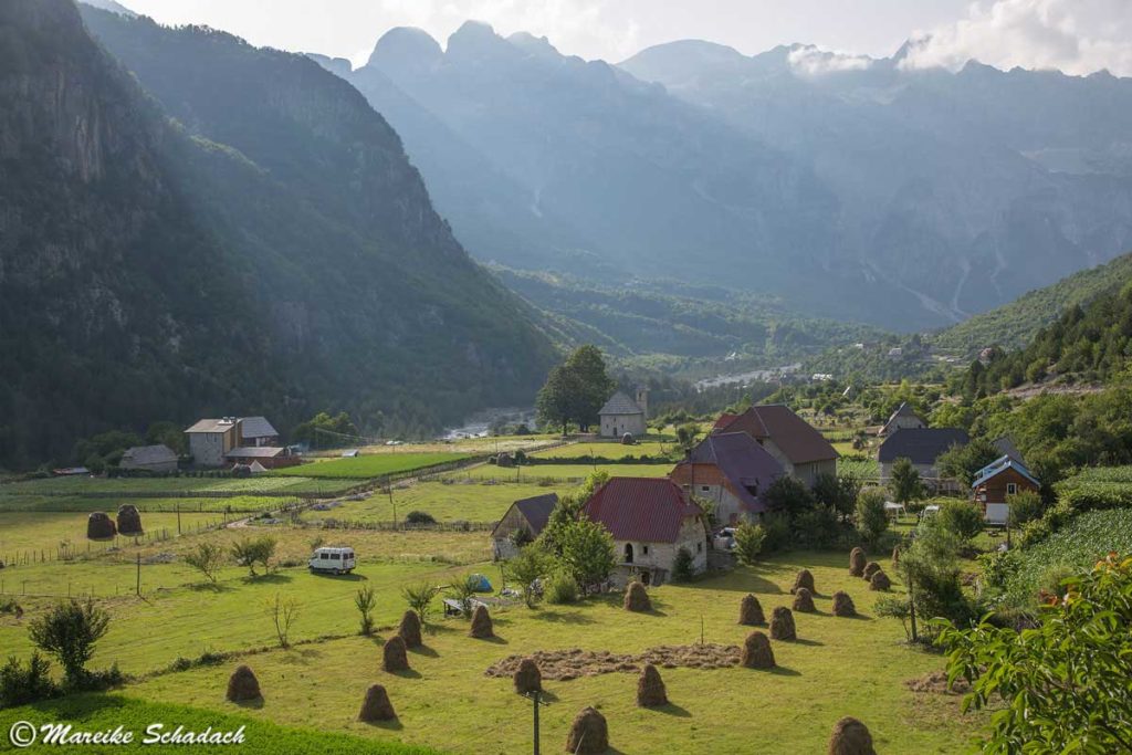 Theth in den Albanischen Alpen