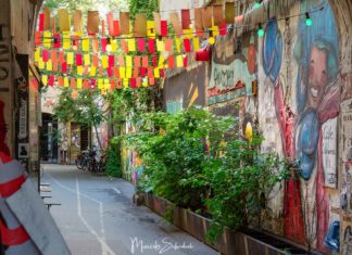 House Schwarzenberg - Street Art Highlight in Berlin Haus Schwarzenberg – Street Art Hotspot in Berlin