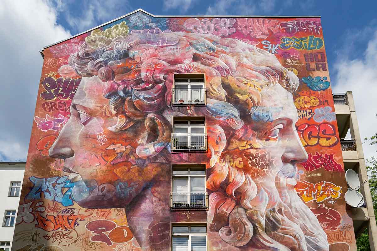 Mural von Pichi Avo: Janus - Street Art Map Berlin 