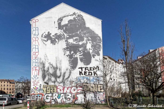 Street Art Map – Berlin Friedrichshain-Kreuzberg. Astronaut/Cosmonaut von Victor Ash