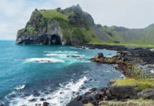 Westmännerinseln – Wanderung zum windigsten Ort in Island Westmännerinseln – Wanderung zu den Puffins am windigsten Ort in Island