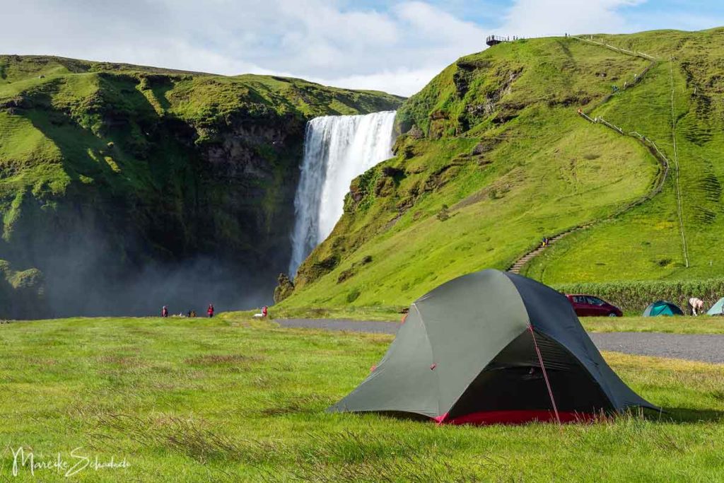 Skógafoss – Camping an einem der schönsten Wasserfälle Islands