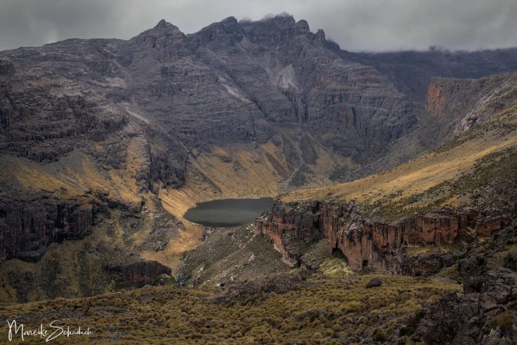 Mount Kenya Lenana - Panoramablick in das "Gorgeous Valley"