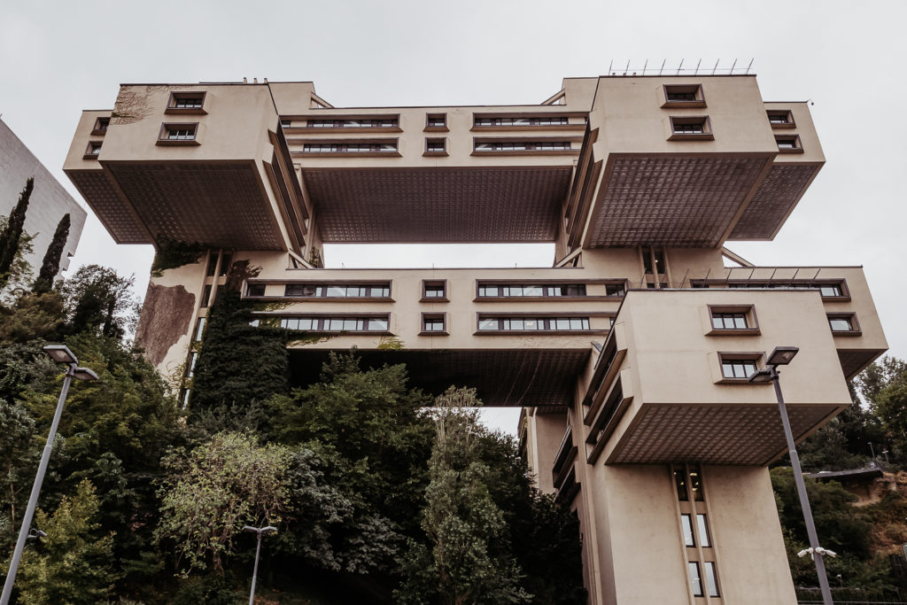 sowjetische Architektur und Brutalismus in Tiflis - Bank of Georgia