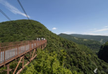 Okatse Canyon: Panoramablick und Magenkribbeln am Hanging Cliff Trail Okatse Canyon und Hanging Cliff Trail
