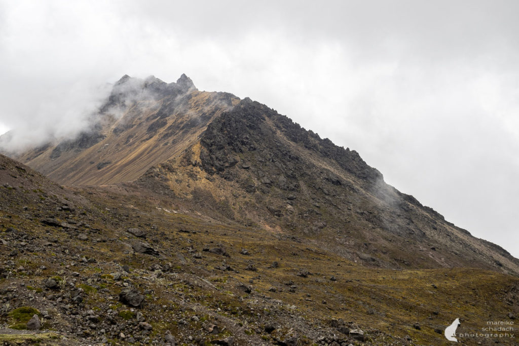 Der Weg zum Gipfel des Illiniza Norte.