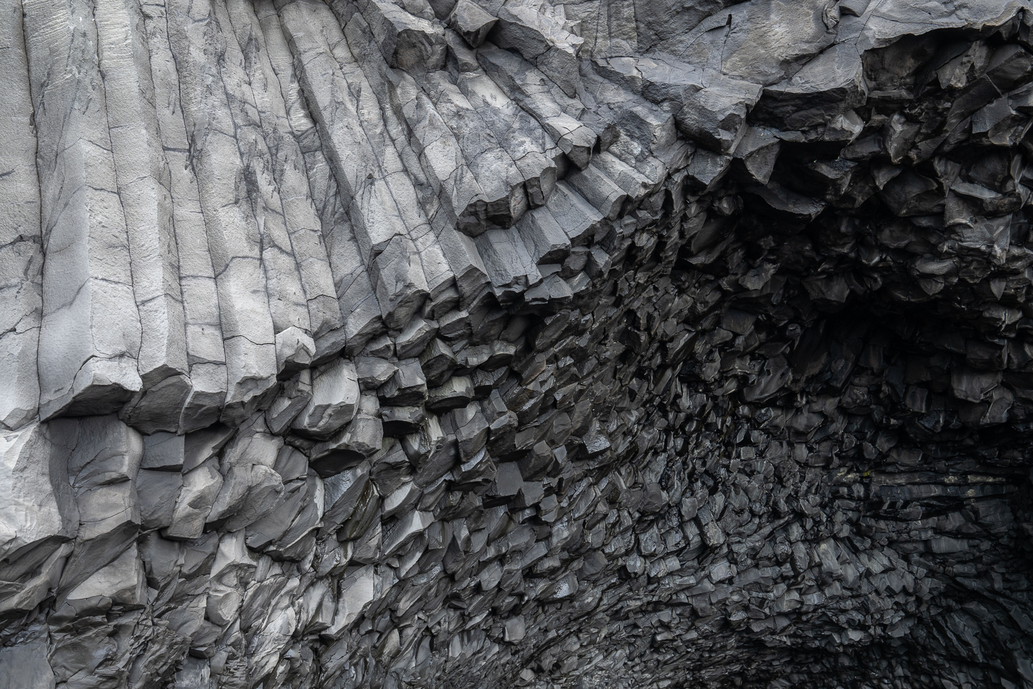 Reynisfjara Basaltsäulen Vìk