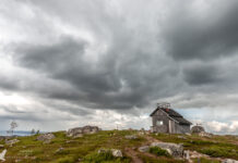 Hike zur Brandwächter-Hütte auf dem Otsamo bei Inari Hike zur Brandwächter-Hütte auf dem Otsamo bei Inari