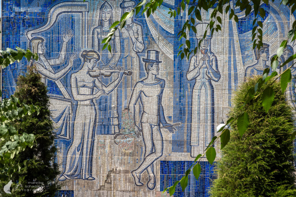 Osch – Mosaike und Architektur der Sowjetzeit in Kirgisistans ältester Stadt